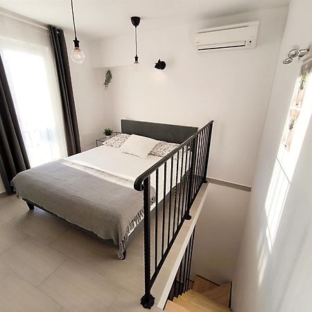 Central Apartment & Room Niko Split Exterior photo