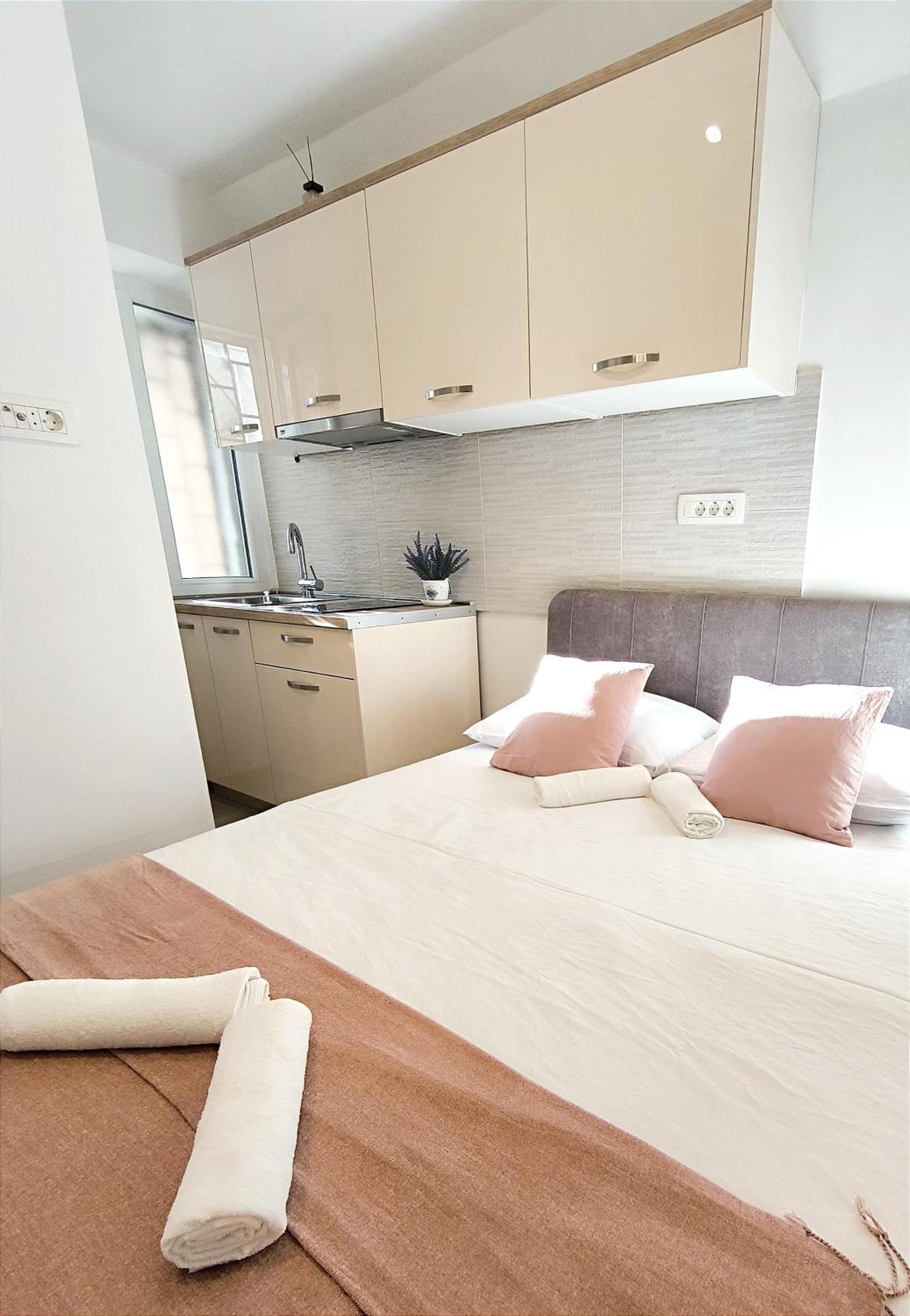 Central Apartment & Room Niko Split Exterior photo